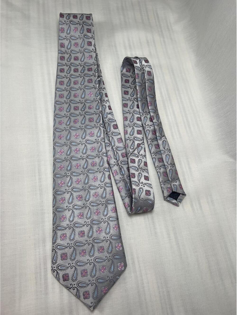 Kai Long Hand Made Paisley Silk Necktie